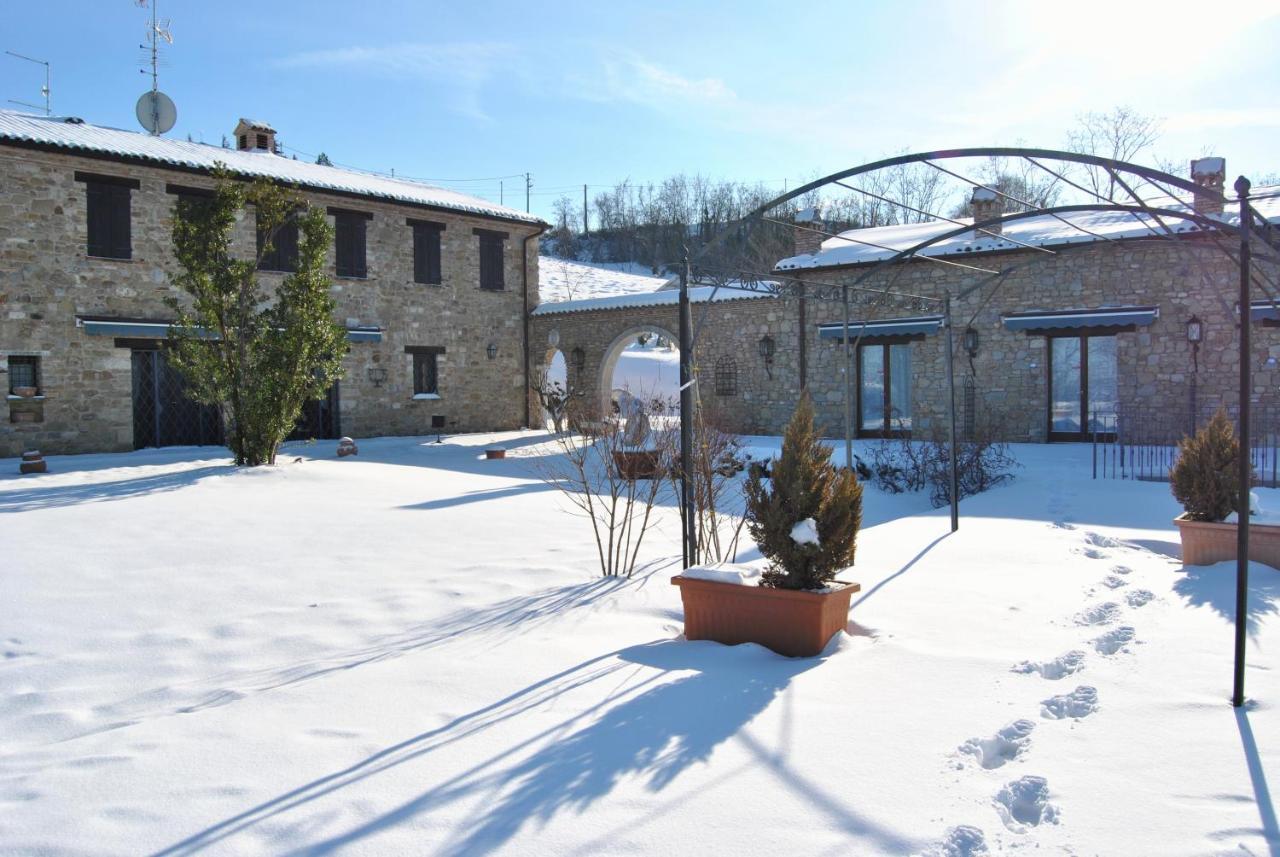I Quattro Passeri Country House Санта-Паола Экстерьер фото